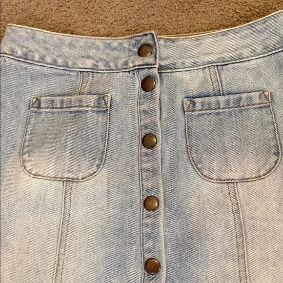 Brandy Melville Light Blue Denim Skirt - Picture 5 of 5